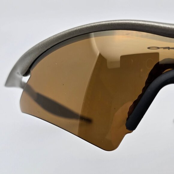 Oakley 06-937 Pro M Frame Metallic Sand Frame Gold Iridium Sweep Lens Sunglasses - Picture 12 of 16